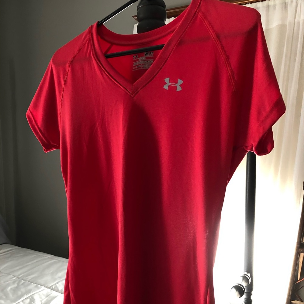 Pretty, light weight T-shirt 😎